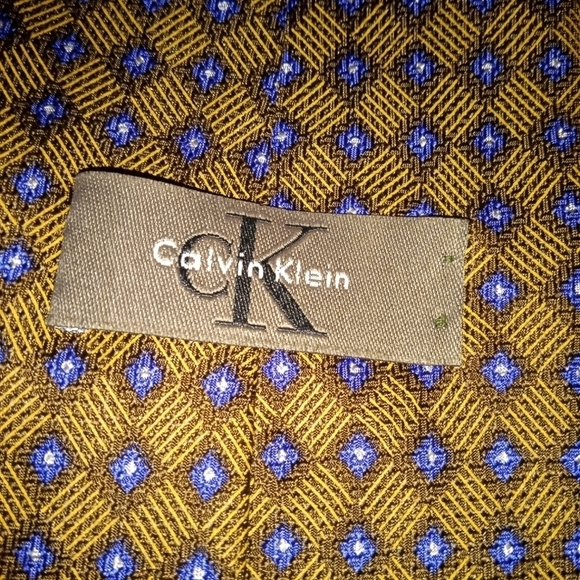 Calvin Klein 100% Silk Taupe & Blue Diamond Geo Print Business Casual Tie - Picture 3 of 6